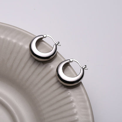 Classic Earring with Timeless Appeal