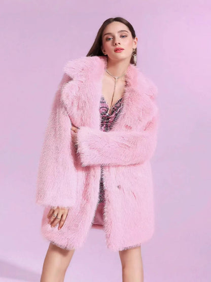 Beautifully Finished Coat in a Timeless Design