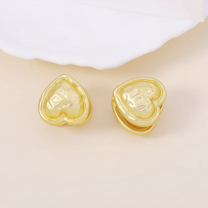 Charming Piece for Any Occasion