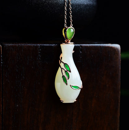 Charming Gold Necklace for Any Occasion