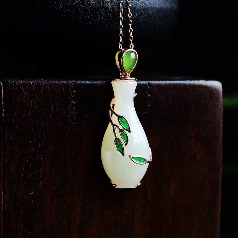 Charming Gold Necklace for Any Occasion