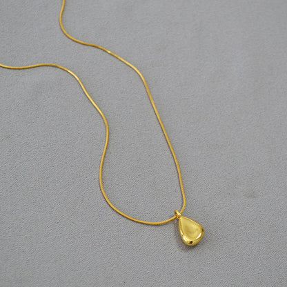 Beautiful Gold Necklace with Unique Style