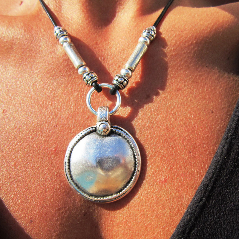 Charming Silver Pendant for Any Occasion