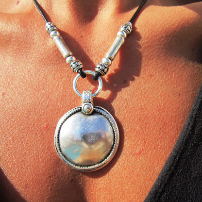 Charming Silver Pendant for Any Occasion