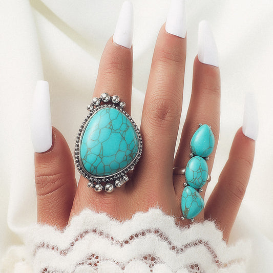 Beautiful Set with Unique Style