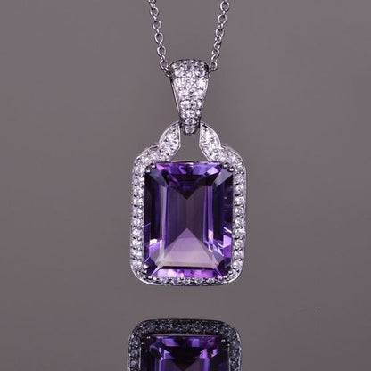 Classic Necklace with Timeless Appeal