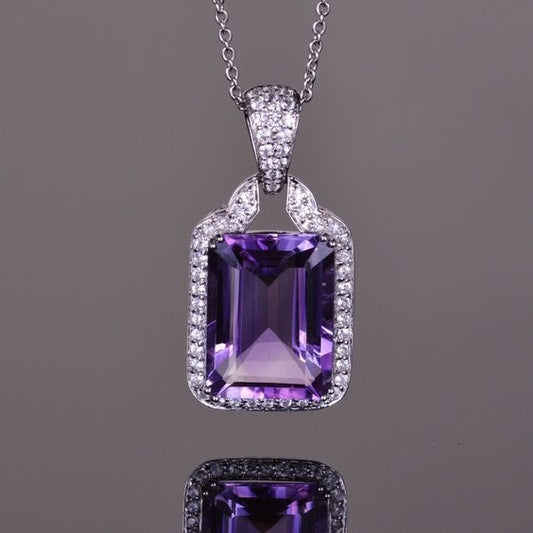 Classic Necklace with Timeless Appeal