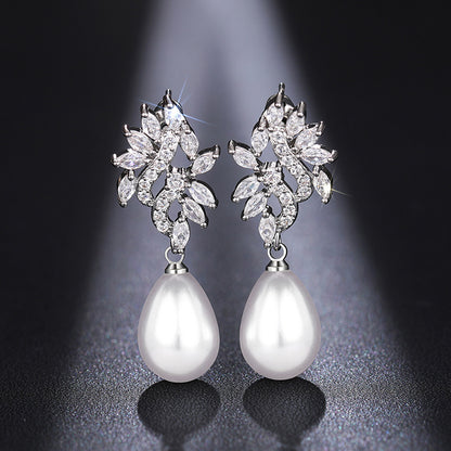 Classic Pearl Earring with Timeless Appeal