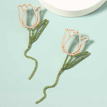 Charming Pearl Earring for Any Occasion