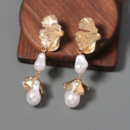 Stunning Pearl Earring for Daily Wear