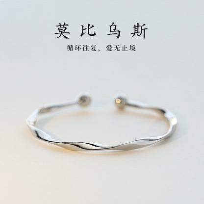 Stunning Bracelet for Daily Wear