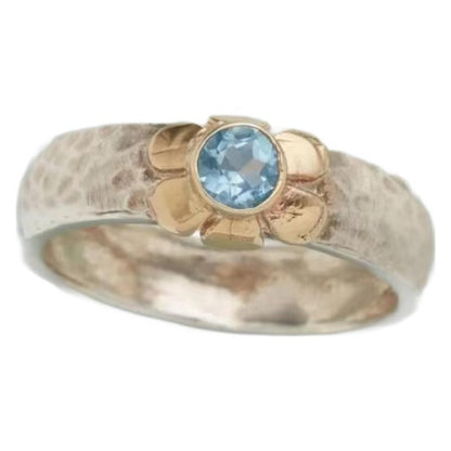 Beautiful Gold Ring with Unique Style