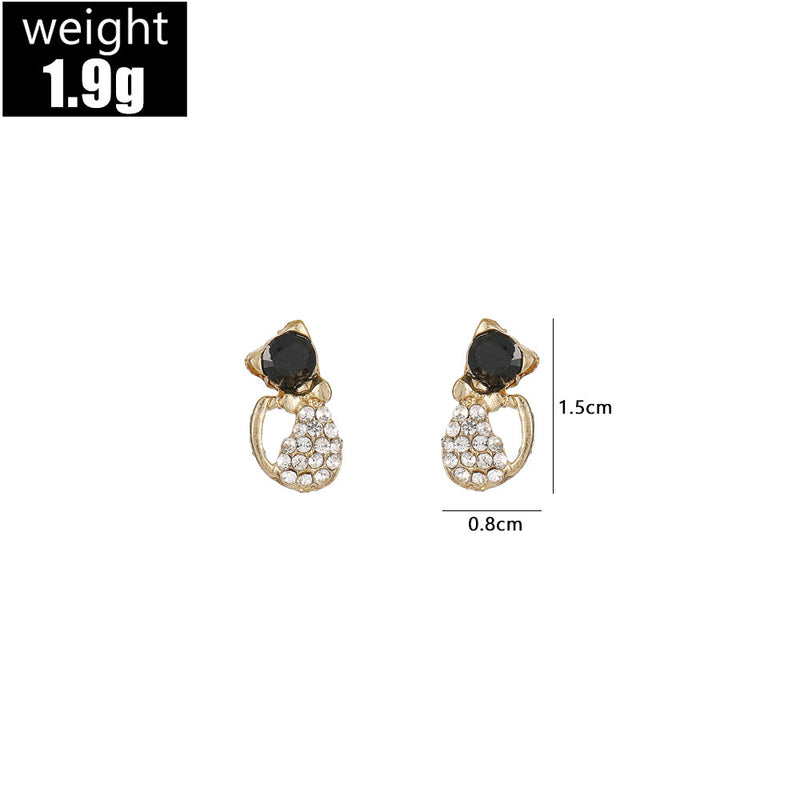 Elegant Gold Earring for Every Occasion