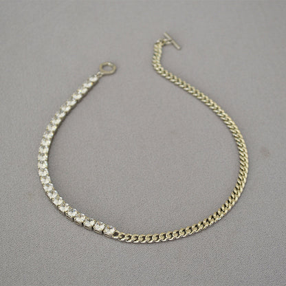 Romantic Gold Necklace for Special Moments