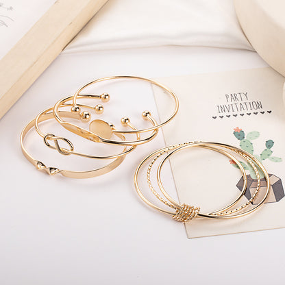 Charming Gold Bracelet for Any Occasion