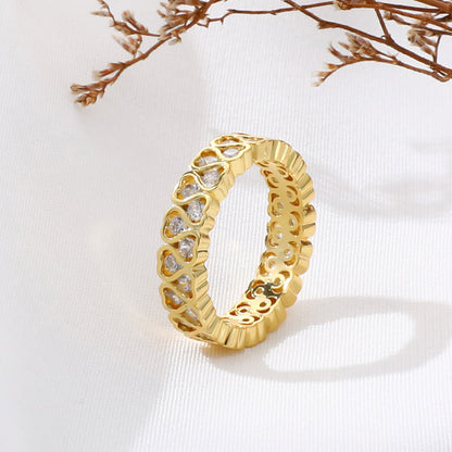 Classic Gold Ring with Timeless Appeal