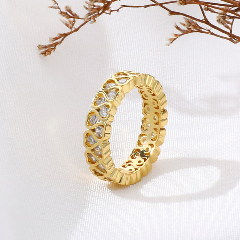 Classic Gold Ring with Timeless Appeal