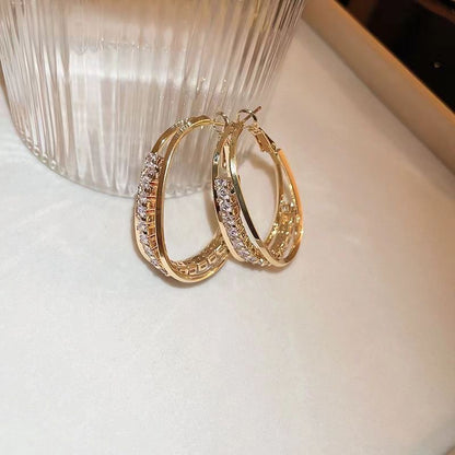 Classic Earring with Timeless Appeal