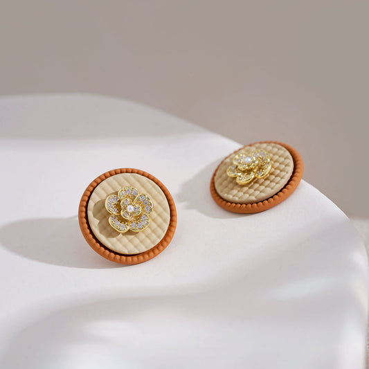 Charming Earring for Any Occasion