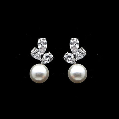 Stunning Pearl Earring for Daily Wear
