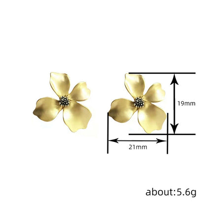 Stunning Earring for Daily Wear