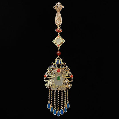 Classic Pendant with Timeless Appeal