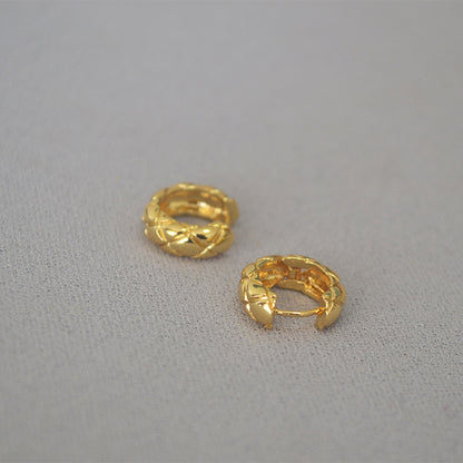Elegant Gold Earring for Every Occasion