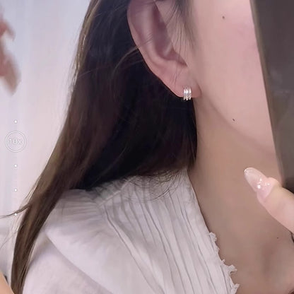Charming Earring for Any Occasion