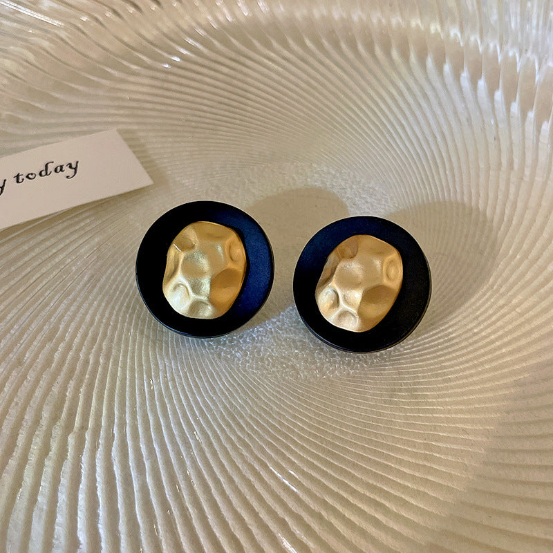 Stunning Gold Earring for Daily Wear