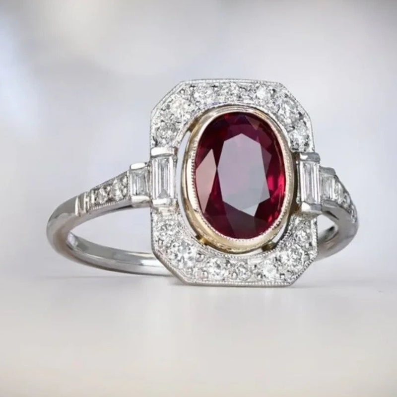 Classic Silver Ring with Timeless Appeal