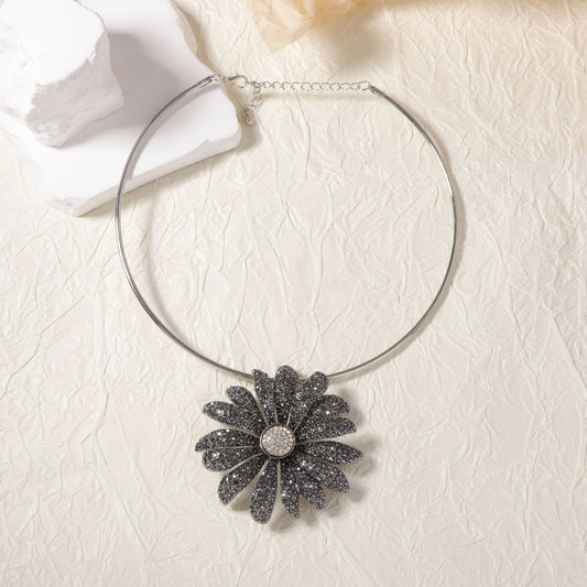 Elegant Pendant for Every Occasion