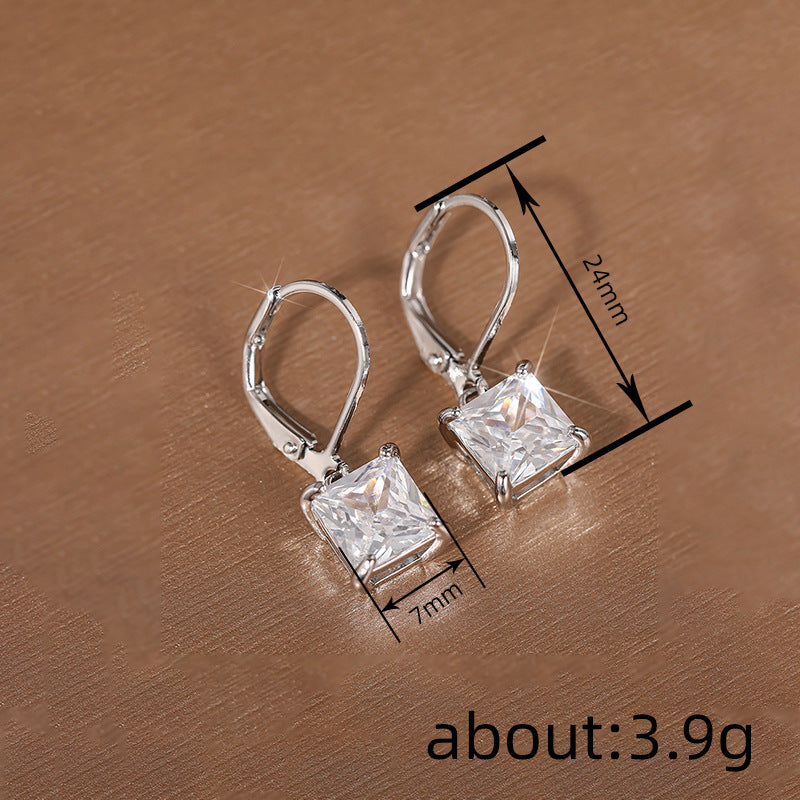 Stunning Earring for Daily Wear