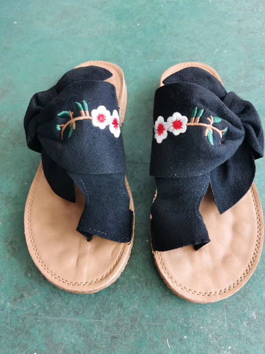 Chic Orthopedic Shoes with Unique Design