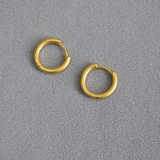 Beautiful Gold Earring with Unique Style