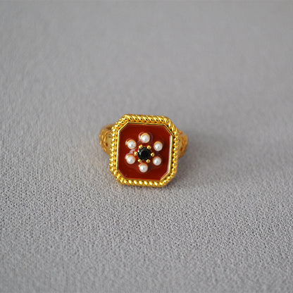 Classic Pearl Ring with Timeless Appeal