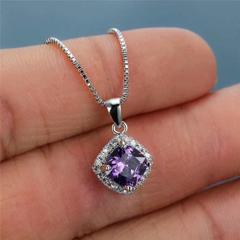 Classic Chain with Timeless Appeal