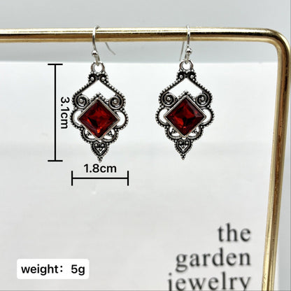 Romantic Silver Earring for Special Moments