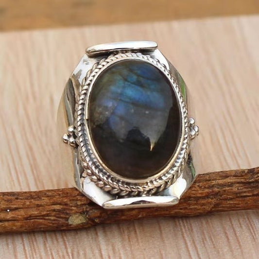 Elegant Ring for Every Occasion
