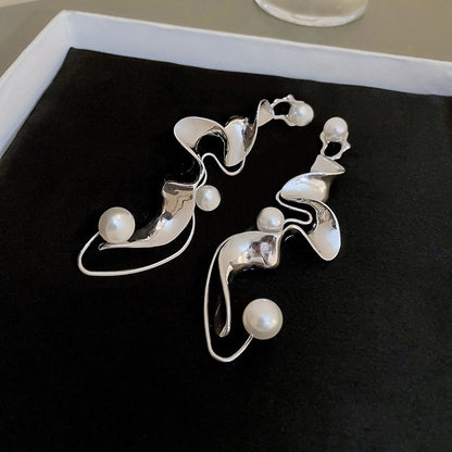 Romantic Pearl Earring for Special Moments