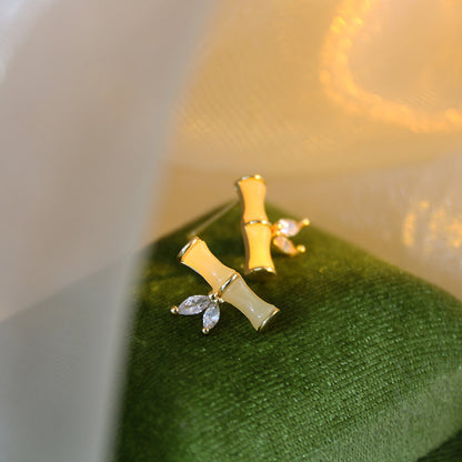 Romantic Silver Earring for Special Moments