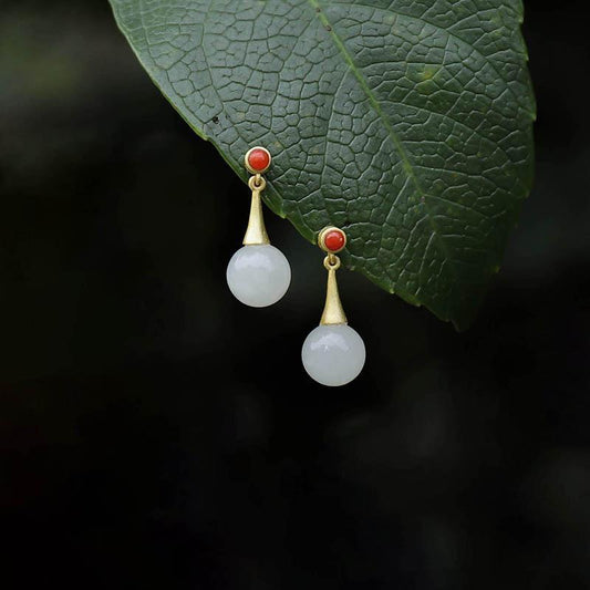 Charming Gold Earring for Any Occasion