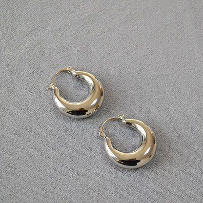 Elegant Gold Earring for Every Occasion
