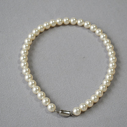 Beautiful Pearl Necklace with Unique Style