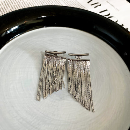 Elegant Silver Earring for Every Occasion
