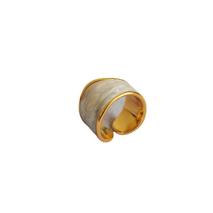 Beautiful Pearl Ring with Unique Style