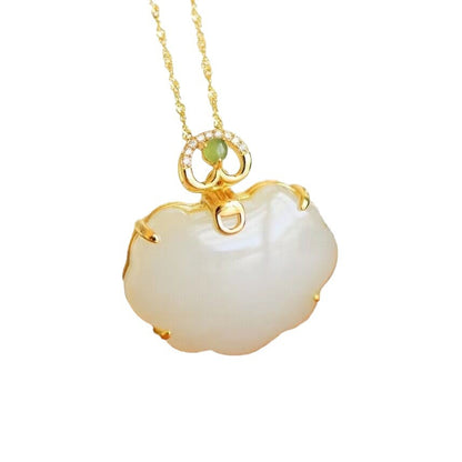 Romantic Gold Necklace for Special Moments