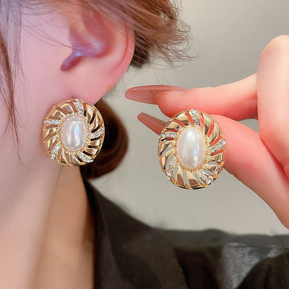 Delicate Artisan Pearl Earring