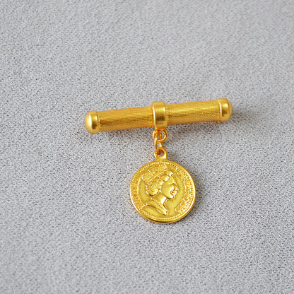 Classic Gold Ring with Timeless Appeal