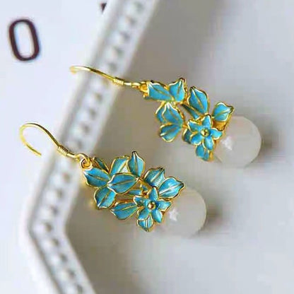 Beautiful Silver Earring with Unique Style