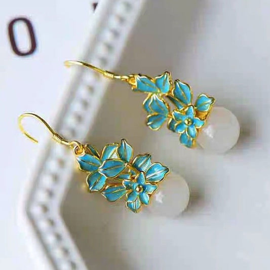 Beautiful Silver Earring with Unique Style